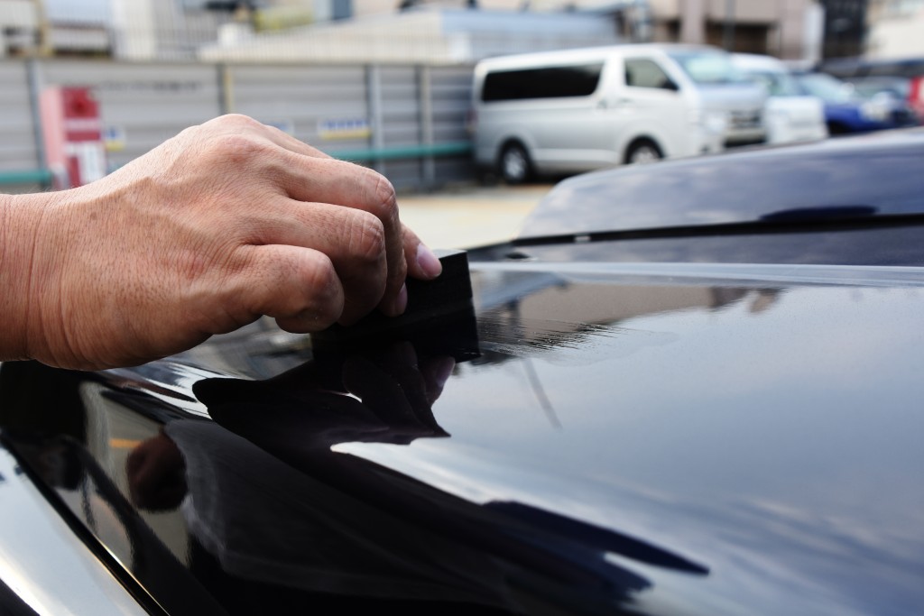 車 の 傷 消し