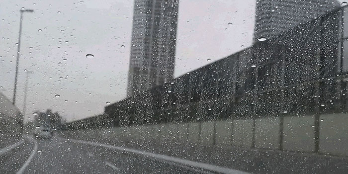 雨の日のドライブ